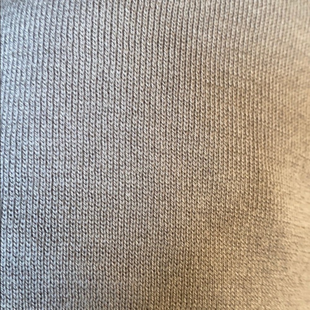 Gray top 🖤 - Picture 11 of 13